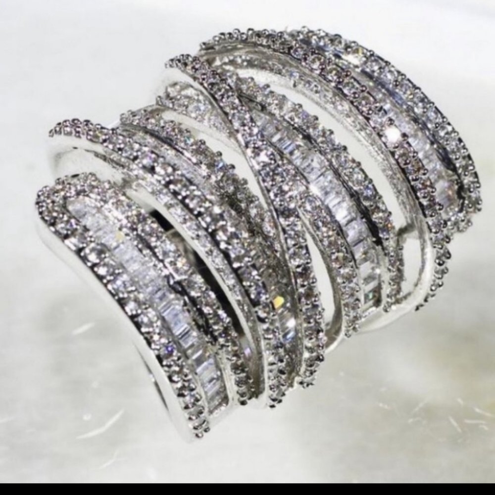 New “6.4 CT 925 Silver Diamond Ring - Picture 2 of 5